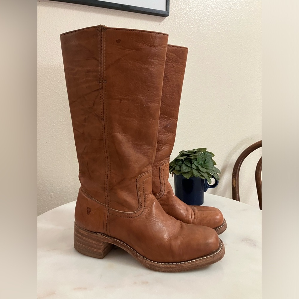 Frye Campus 14L